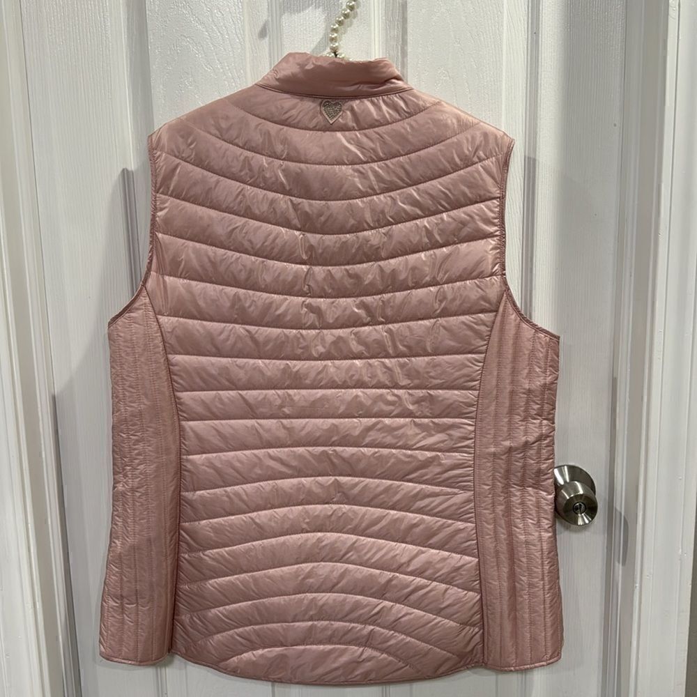 JUST WHITE VEST - Picture 4 of 6